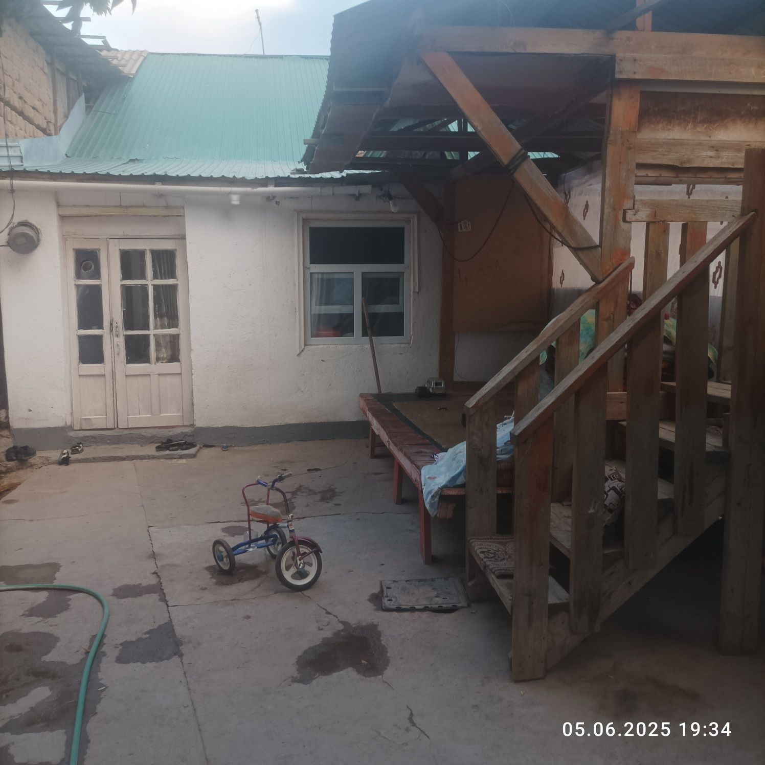 Уй сатылады-Дом продаётся