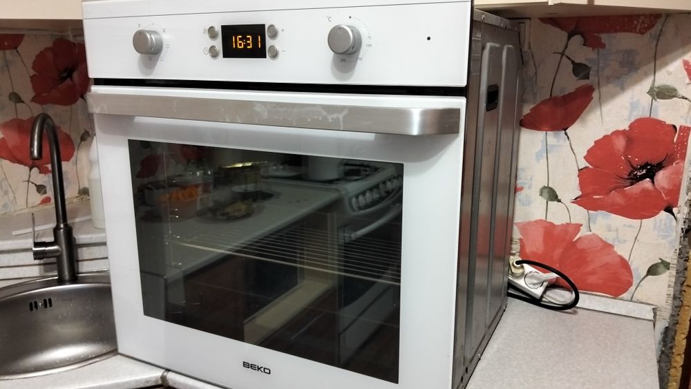 Продам духовой шкаф Beko