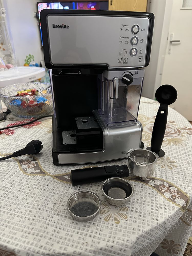 Кафе машина BREVILLE
