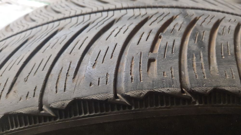 Anvelope de iarna Michelin.