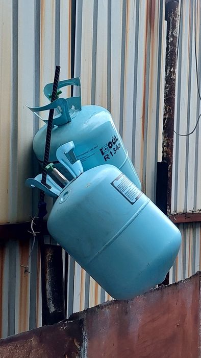 Пустые баллоны от фриона