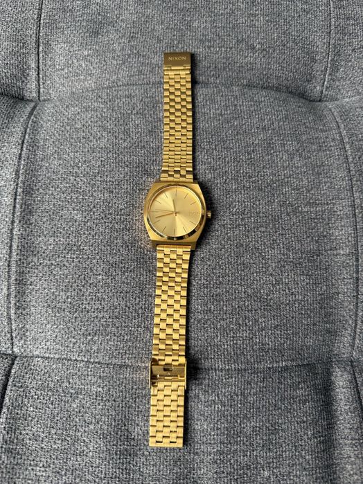 Унисекс златен часовник Nixon 37 мм A045 511-00