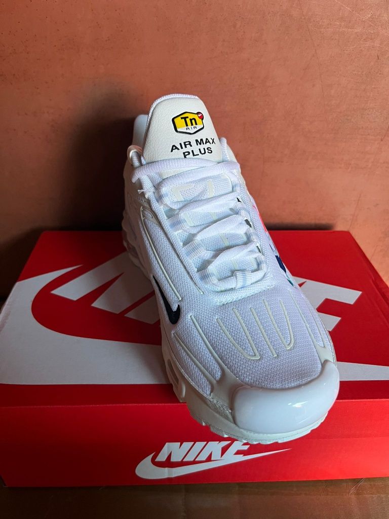 Nike air max plus 3 white