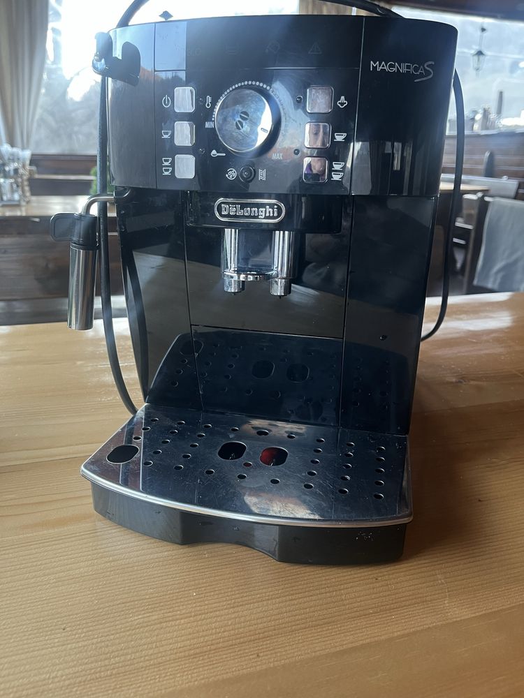 Aparat de cafea delonghi