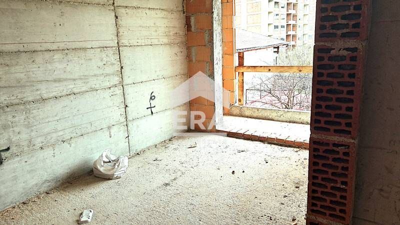 Продава се Тристаен апартамент в Варна, Възраждане 4 - 93 кв.м за 1398 €/кв.м - Снимка #5