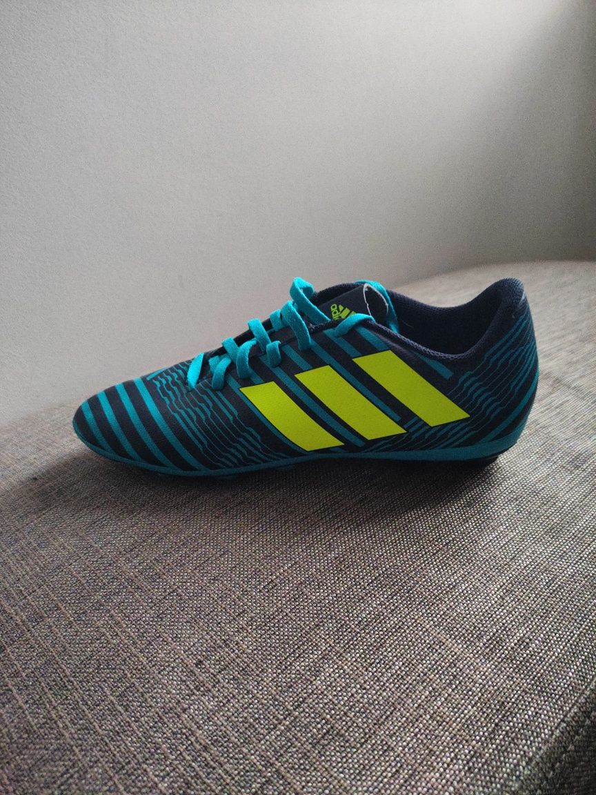 Футболни бутонки Adidas Predator