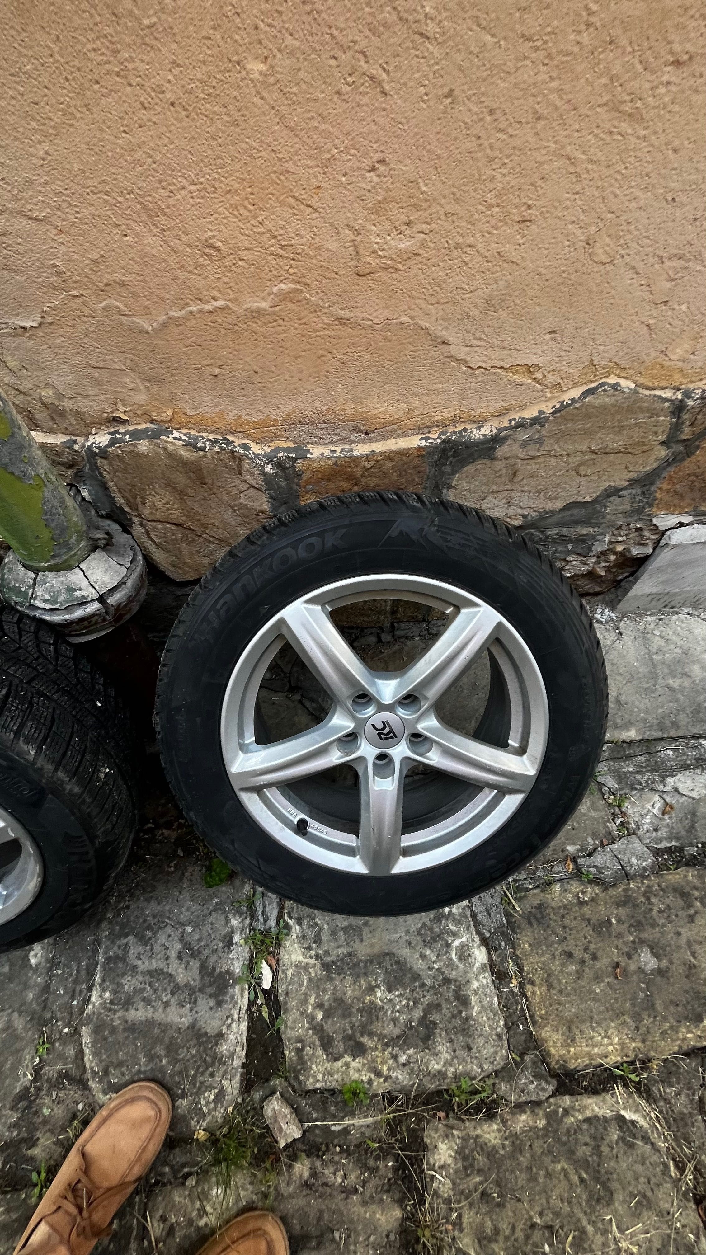 Гуми с джанти за KIA Sportage