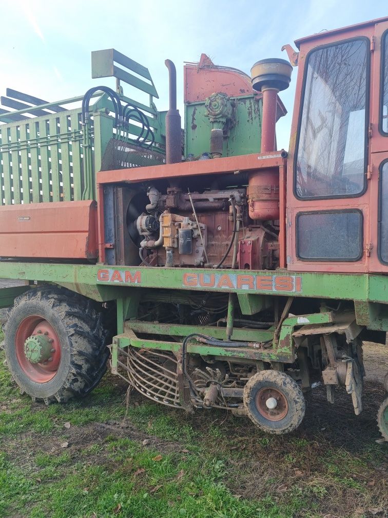 Vand sau schimb combină de recoltat sfecla