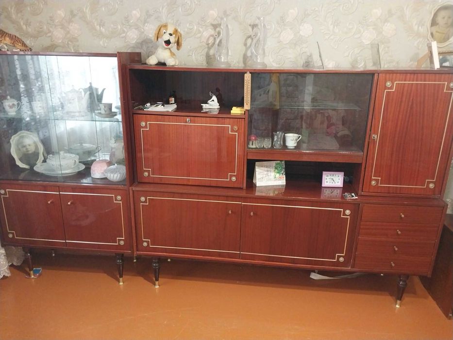 продам Румынскую мебель