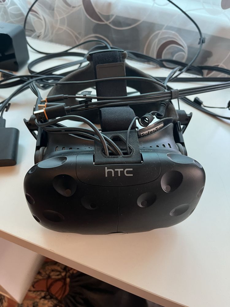 VR HTC Vive 2 pro и HTC Vive пълен комплект