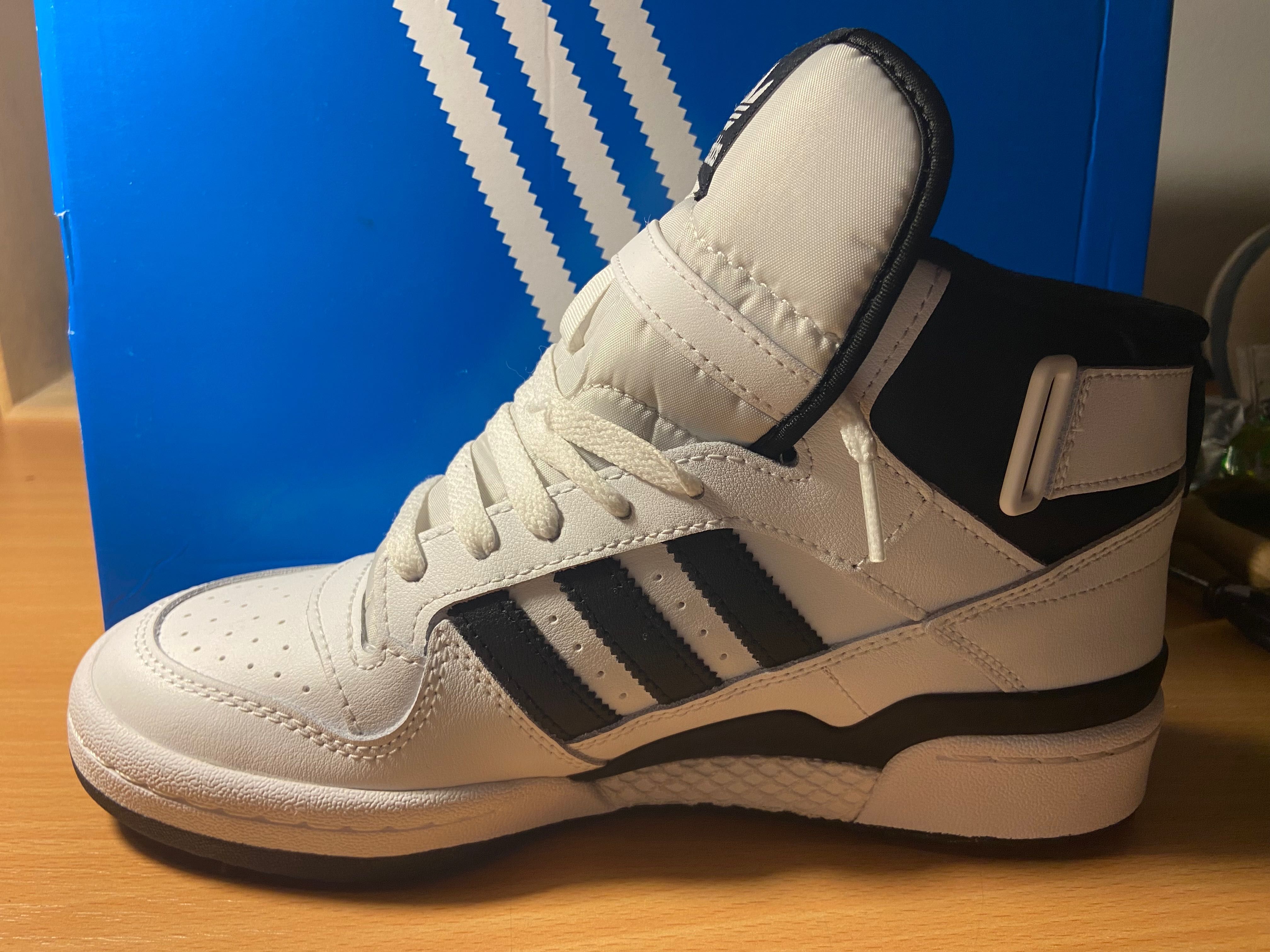 Adidasi adidas Forum mid(ne purtati)+perechei sosete adidas albe