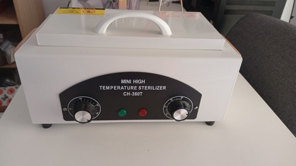 Sterilizator accesorii manichiura