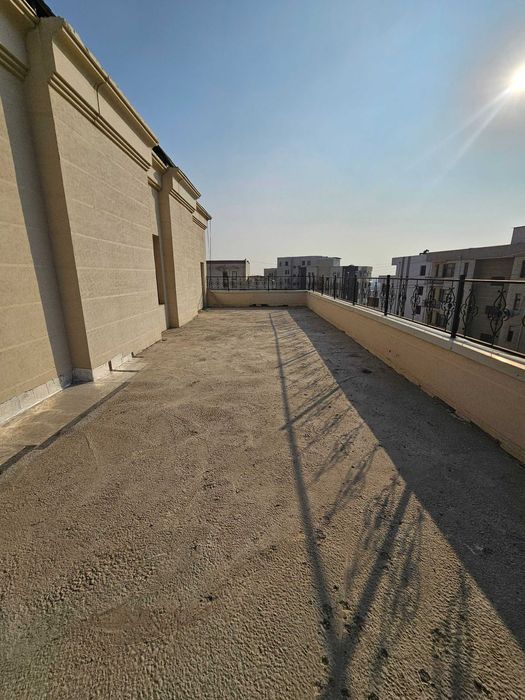 Buxoroda kvartira xonadon uy sotiladi 4 xonali 170m² 6-7-qavat