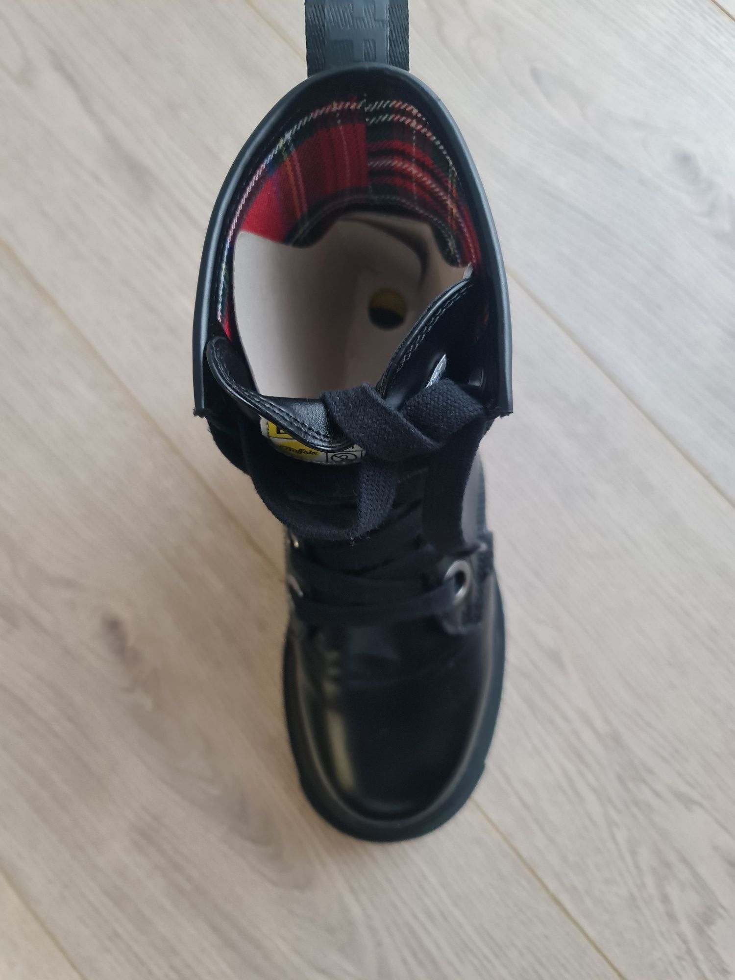 Buffalo Aspha lace up hi