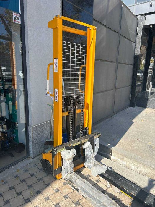 arzon sifatli ruchnoy shtablyor 2 tonna 160 sm SAAB Штабелеры