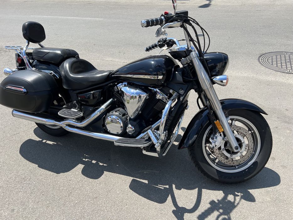 Yamaha XVS 1300 midnight star