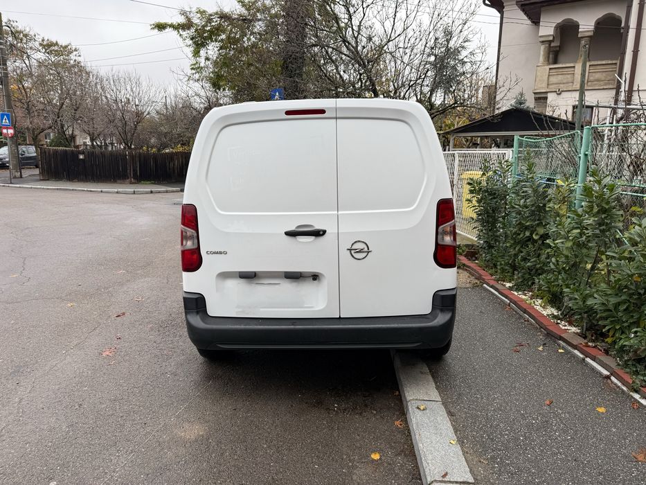 Vand Opel Combo.