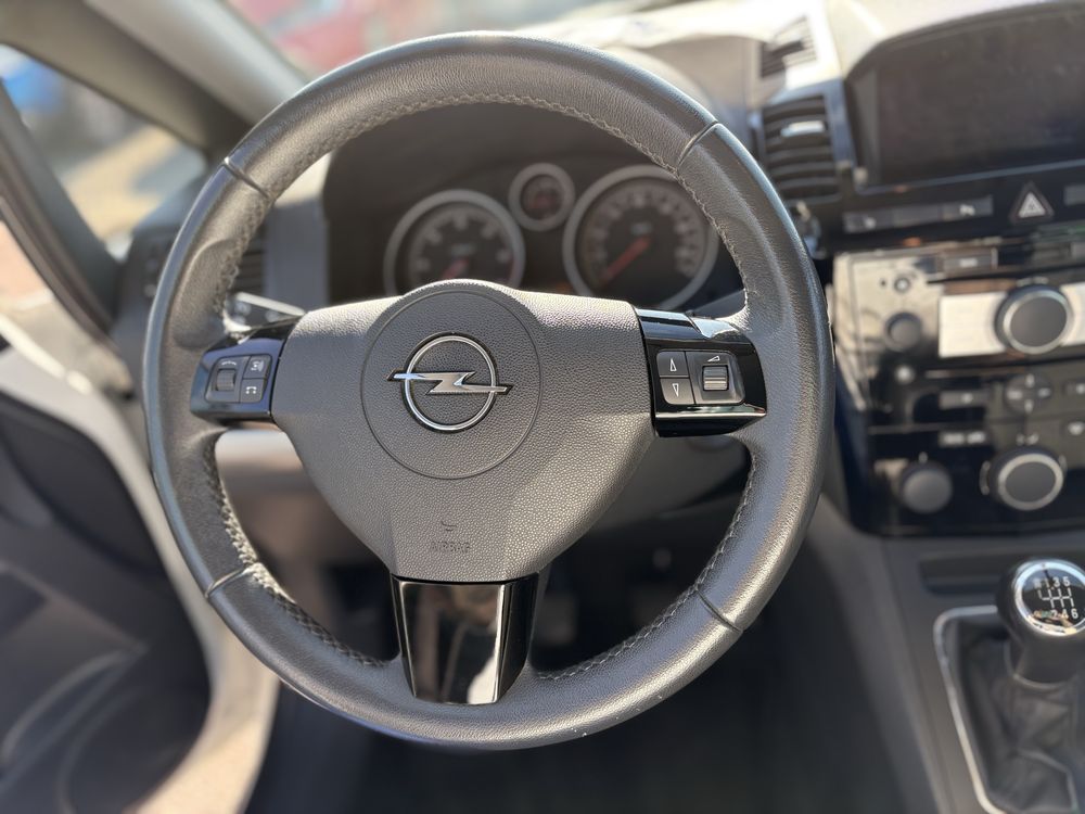 Opel Zafira 7 Locuri