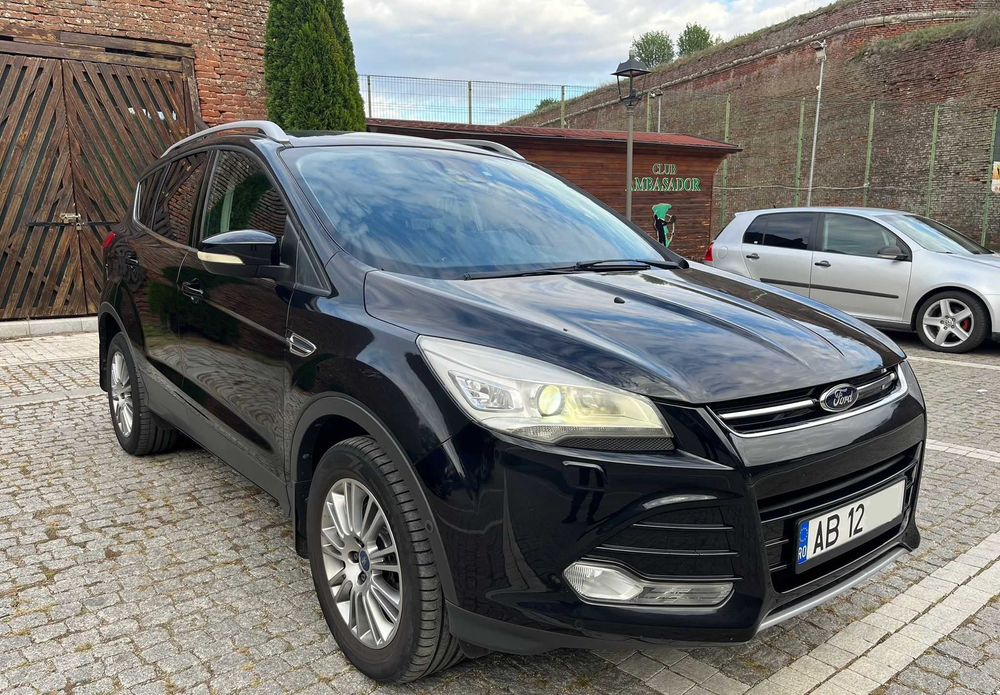 Ford Kuga 2013 4x4 Titanium 151.000 KM cumparat de la Ford Romania