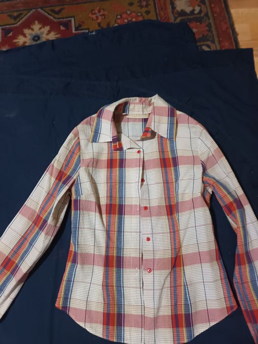 Продам 2 блузки для девушки