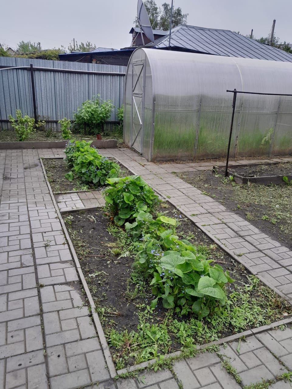 Продам дом полностью благоустроенный. С центральным отоплением.