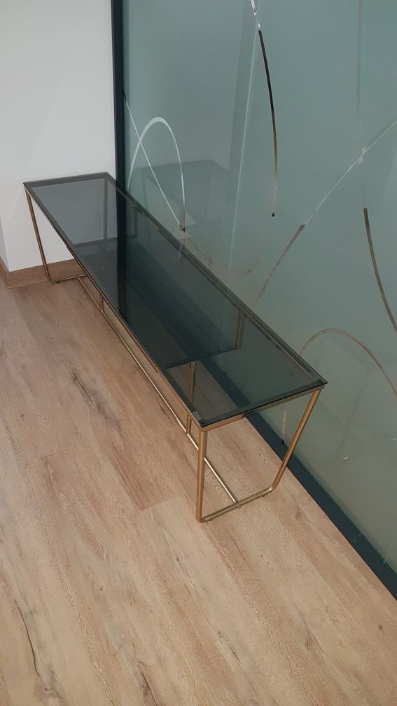 ТВ шкаф от стъкло и метал " Концепт"