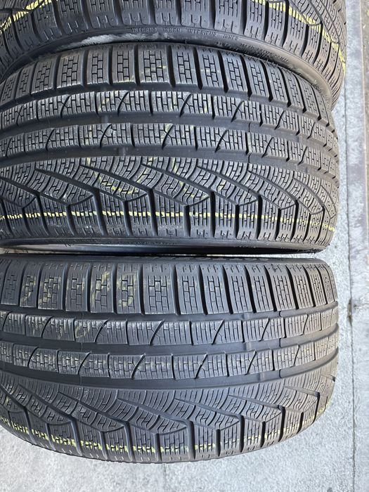 4 anvelope de iarna Pirelli 235/35/19