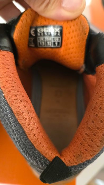 Детски боти GEOX номер 32 -светещи