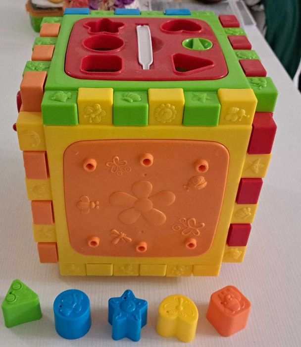 NOU-Cub 6 in 1, forme, ceas,maner,inchizatoare,rotire roti,soare,stele