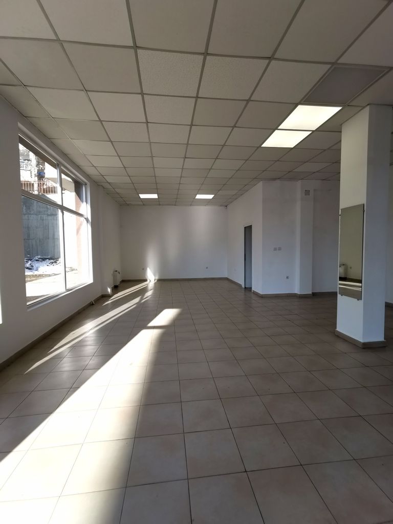 Продава се Магазин в Горна Оряховица - 75 кв.м за 1600 €/кв.м - Снимка #3
