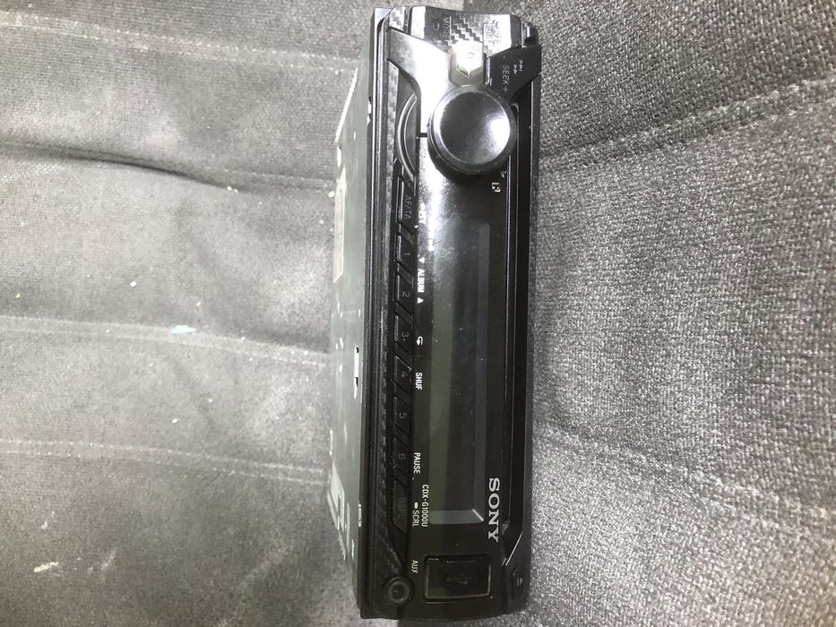 Магнитафон продам оргинал SONY играеть чотка