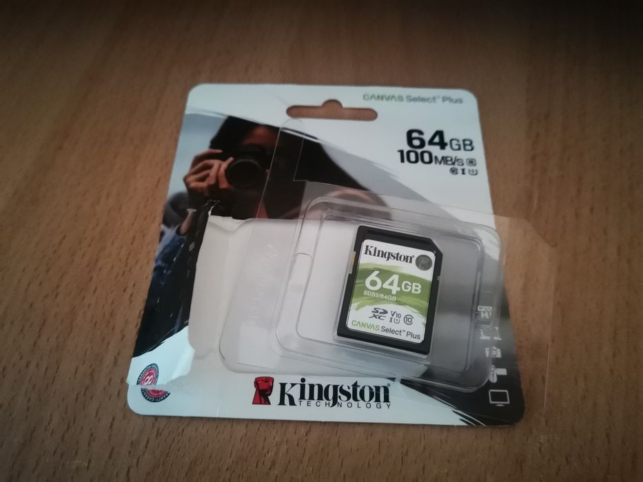 Kingston 64GB карта