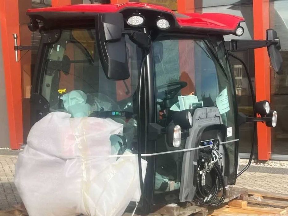 Кабина Case MAXXUM / PUMA