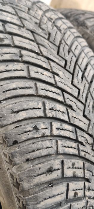 Anvelope continental  și pirelli 225 50 17