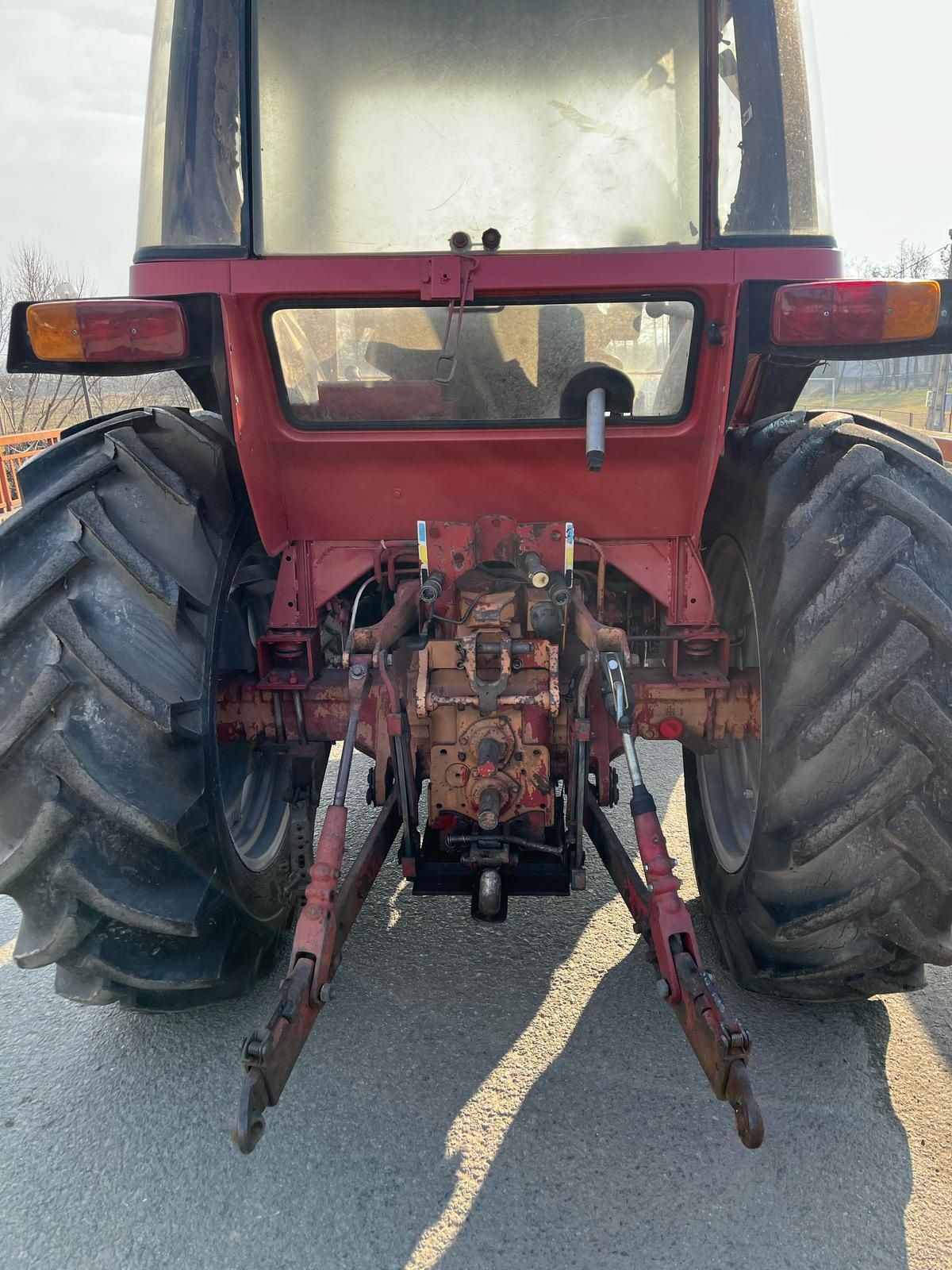 Case 585 XL, adus recent