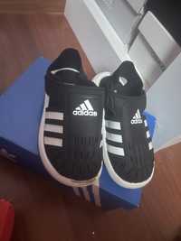 Sandale Adidas numărul 27