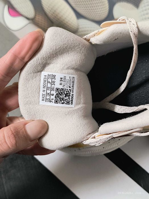 Маратонки Adidas