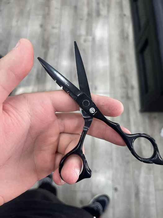 Vand foarfeci tuns si filat