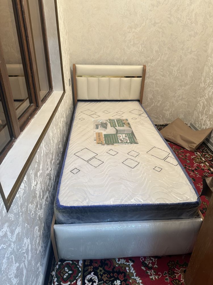 Односпальная кровать от производителя