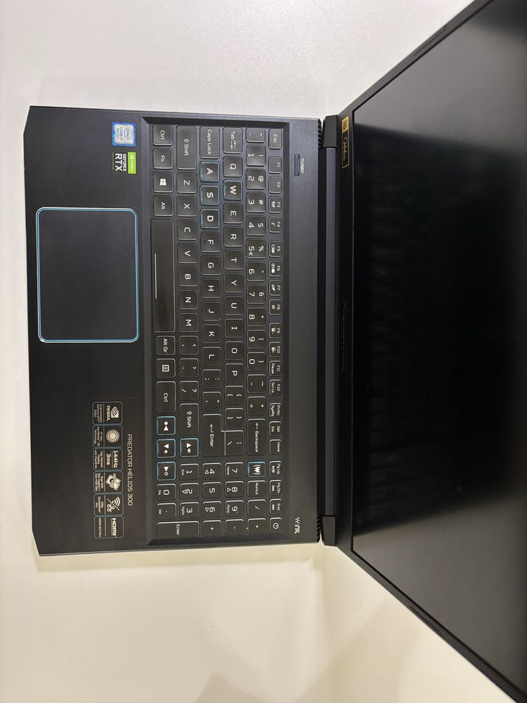 Laptop Acer Predator Helios 300 PH315-52-78SWwhats