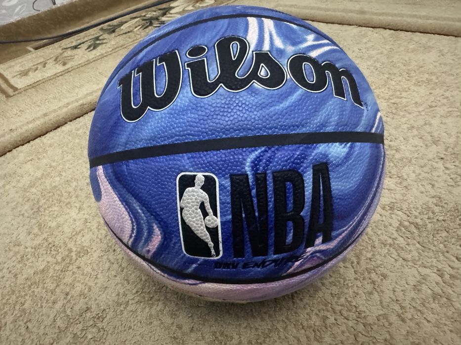 Продаю мяч уилсон NBA