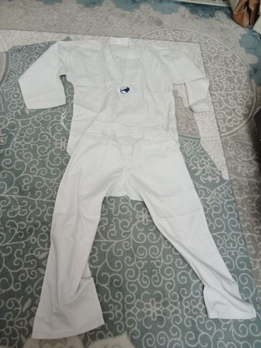 Продам новый костюм таэквон-до