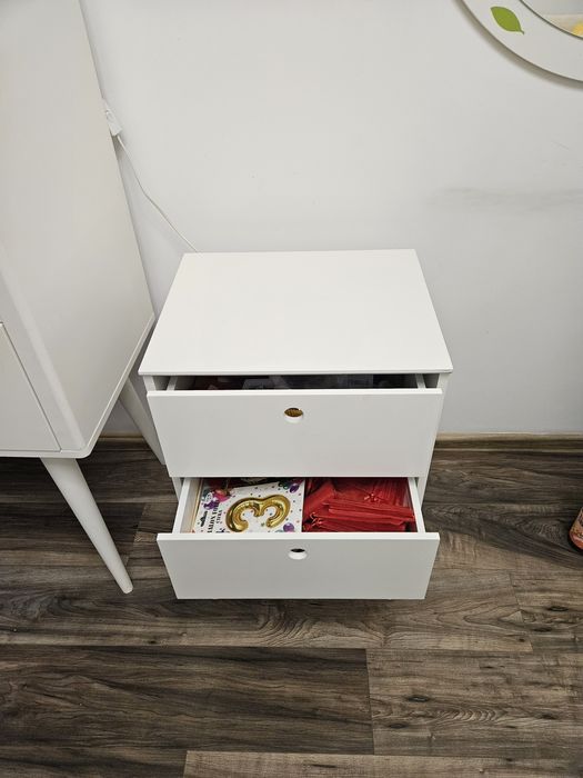 Vând dulap/comodă pal alb