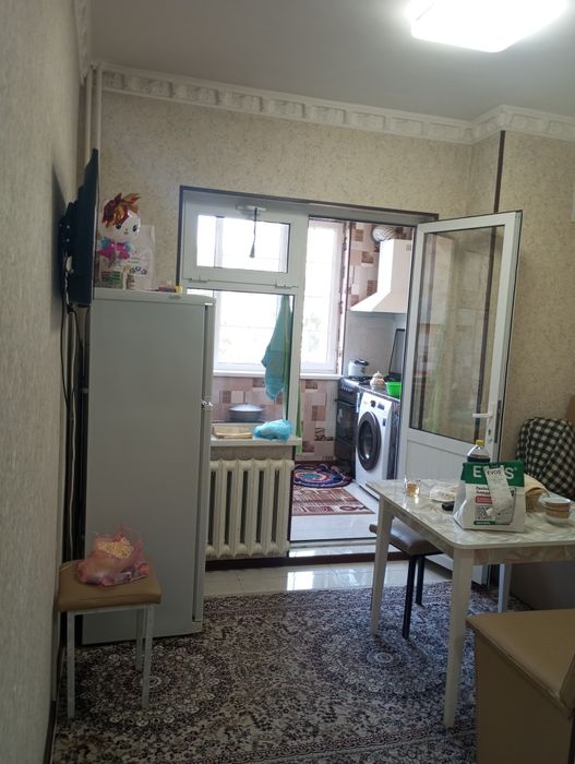 2ком.3/5 Юнусабад 19кв.С ремонтом..2 балкона.Не торец.Большая прихожая