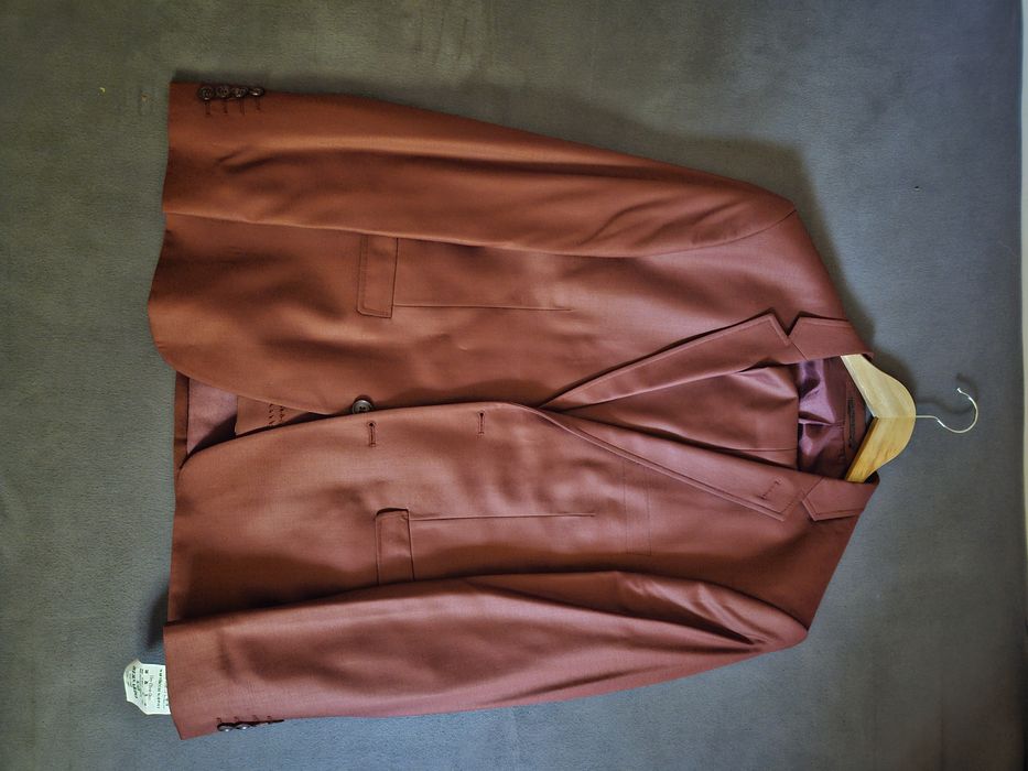 Costum NOU (sacou + pantaloni) Culoare bordeux