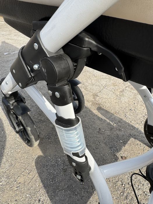 Здравейте продавам количка за бебе