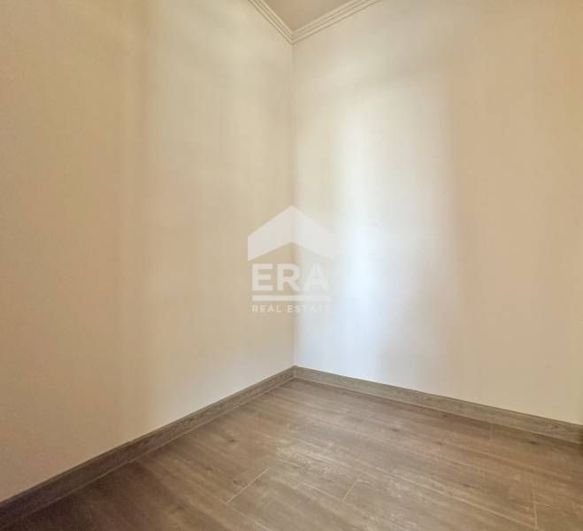 Просторен тристаен апартамент, завършен до ключ, в нова сграда с акт 1