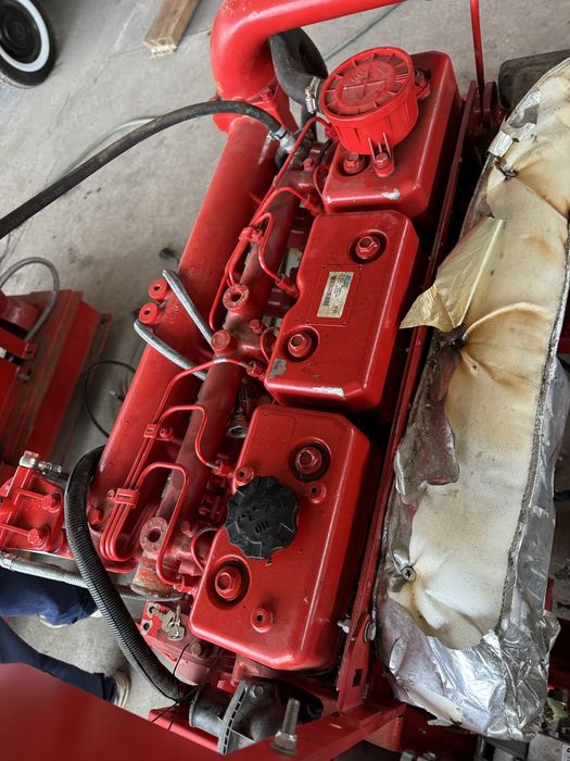 Motor doosan diesel 6 cilindri