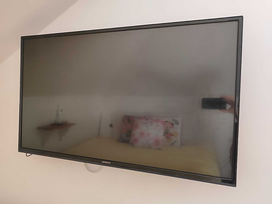 Hitachi Smart TV 43" – 230 лв