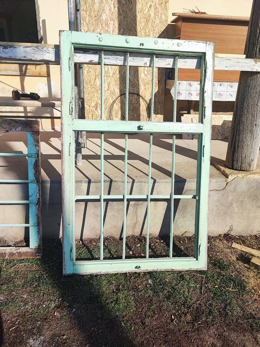 Gratii geamuri antic vechi rustic hand made Rama geam stejar forjat